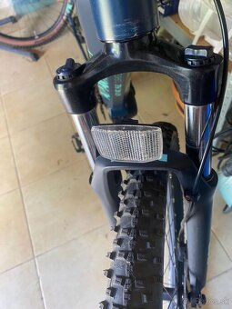 Predám elektrobicykel Apache veľkosť rámu 19 - 8