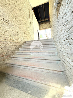 EXKLUZÍVNE IBA U NÁS Reality KOMPLEX s.r.o. vám ponúka n - 8