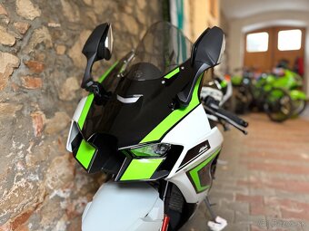 Kawasaki Zx10r - 8