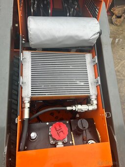 Mini nakladač Bager HRC 700 - 8