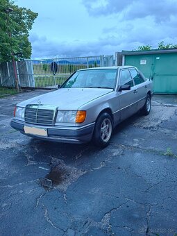 Mercedes W 124 / 250 D - 8