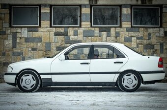 MERCEDES BENZ C180 90kW ESPRIT 1997 - 8