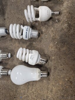 Úsporné žiarivky Osram a iné E27. - 8