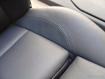 Vrátane prestavby BMW E93 M3 v koženom interiéri čiernych se - 8