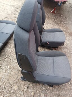 Mitsubishi Colt CZ3- sedačky - 8