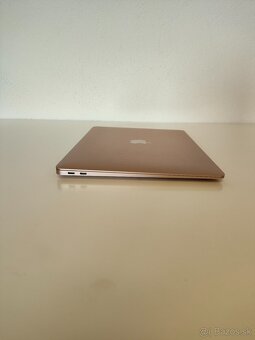 MacBook Air 2020 | i5 • 8GB • 512GB SSD - 8