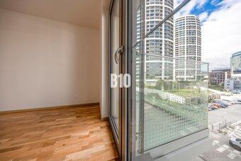 METROPOLIS - 2IZBOVÝ APARTMÁN NA 4.POSCHODÍ V ŠTANDARDE s mo - 8