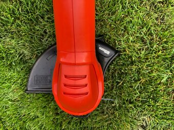 Strunova kosacka Black&Decker Hl - 8