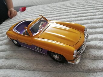 1:18 Mercedes 300 SEL , FERRARI 456 poskodne - 8