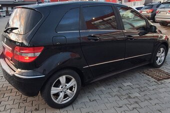 Mercedes B200 - 8