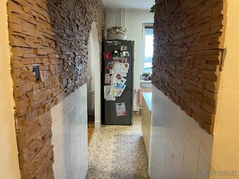 Trojizbový byt v širšom centre Lučenca - 8