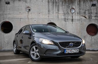 Volvo V40 T2 1.6L Momentum - 8