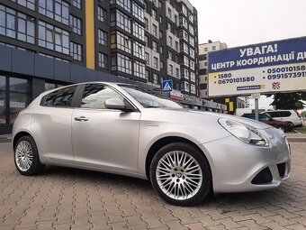 Alfa Romeo Gulietta 1.4 benzine manual 6 st - 8