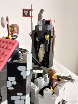 LEGO Castle 6075 Wolfpack Tower - 8