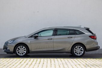 Opel Astra Sport Tourer - 8