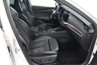 Škoda Octavia Combi 2.0 TDI RS DSG - 8