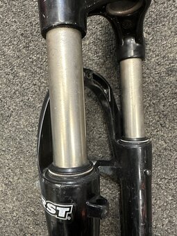 Pružinová vidlica na bicykel - 8