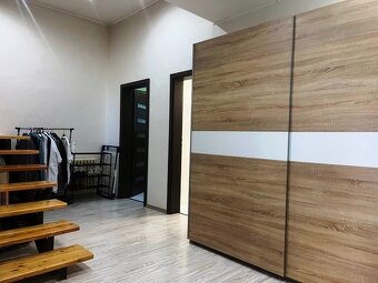 VIDINÁ - RD - 240 m2 - TERASA, BAZÉN, GARÁŽ - 8