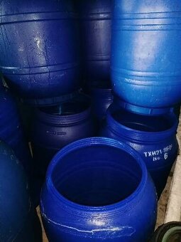 Plastové sudy 150L ,,,pri dohode možnosť dopraviť - 8