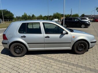 Golf 4 1.6 Benzín 74 kw - 8
