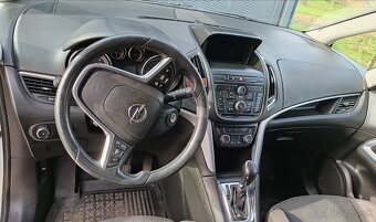 Opel Zafira Tourer 2,0 - 8