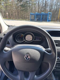 Renault Megane III - 8