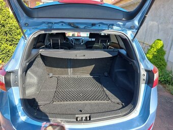 Hyundai i30 combi 1.6 crdi - 8