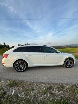 Superb 3 2.0 TDi 140kw 4x4 - 8