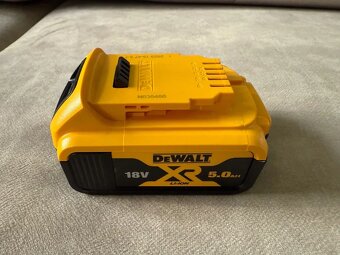 Aku DeWalt - 8