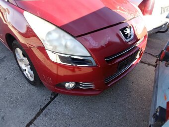 Peugeot 5008 1.6i benzín 88kw panorama 7 miestne 2010 - 8
