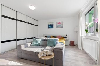 PRENÁJOM 1-IZBOVÝ BYT S PRIESTRANNÝM BALKÓNOM A PARKOVANÍM - 8