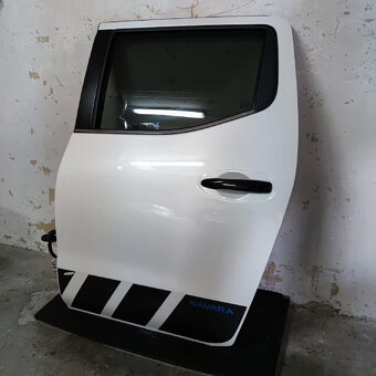 Dveře,zrcátko aj. díly Nissan Navara D23 Renault Alaskan - 8