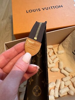 Louis Vuitton toiletry pouch 26 - 8