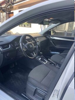 Škoda Octavia Combi 2.0 TDI Elegance/Style DSG - 8