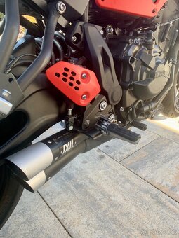 YAMAHA XSR 700 2022 najzdene len 8380km - 8