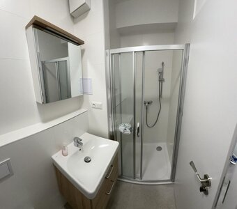 Prenájom nového 2i bytu s garážovým státím, V. Predmerskéh - 8