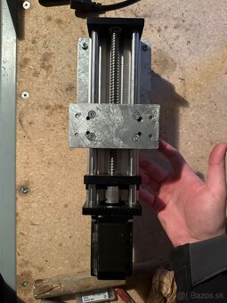 Nová 3-osá CNC frézka - 8