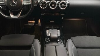Mercedes benz A 250e - 8