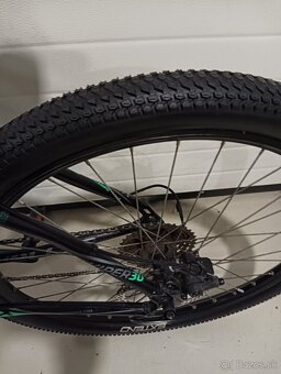 Kellys Viper 30, kolesá 26", rám "M" - 8