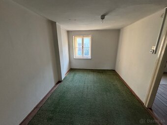 PREDAJ – Rodinný dom s veľkým potenciálom priamo v centre P - 8