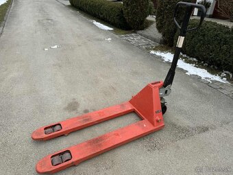 Ponúkam na predaj paletový vozík 2500 - 8