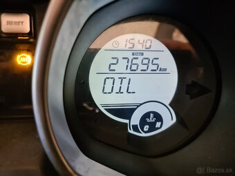 Predám pekný zachovalý skúter Yamaha X Max 125cm3 - 8