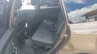Renault Grand Scenic 1,5 dci 81 kw - 8