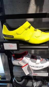 TRETRY SPECIALIZED veľ. 8/42. - 8
