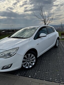 Opel Astra - 8