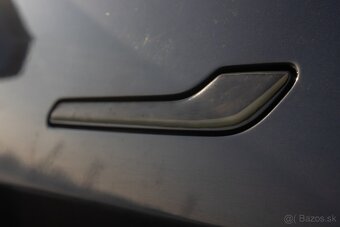 Tesla Model Y Long Range AWD 2022 - 8