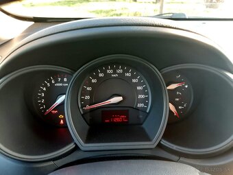 Kia Rio - 8