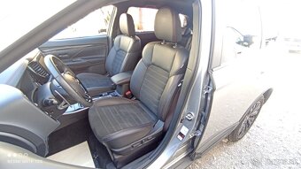 Mitsubishi Outlander 2,0 MIVEC 4WD CVT SPIRIT - 8