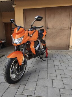 Kawasaki Z750 A2 - 8
