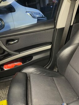 BMW E90 320d - 8